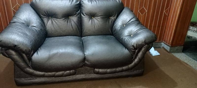 Full leather sofa 7 seater set for urgent sale 2