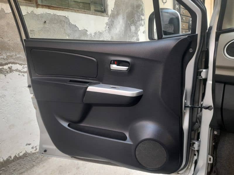 Suzuki Wagon R 2017 8