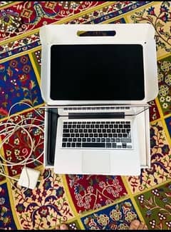 Macbook Pro 2011 Full Box in Okay condition urgently sale