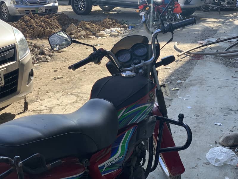 Honda cg cd pridor 100 rAwAlpindi number 2020 model 10/10. :03359845973 3