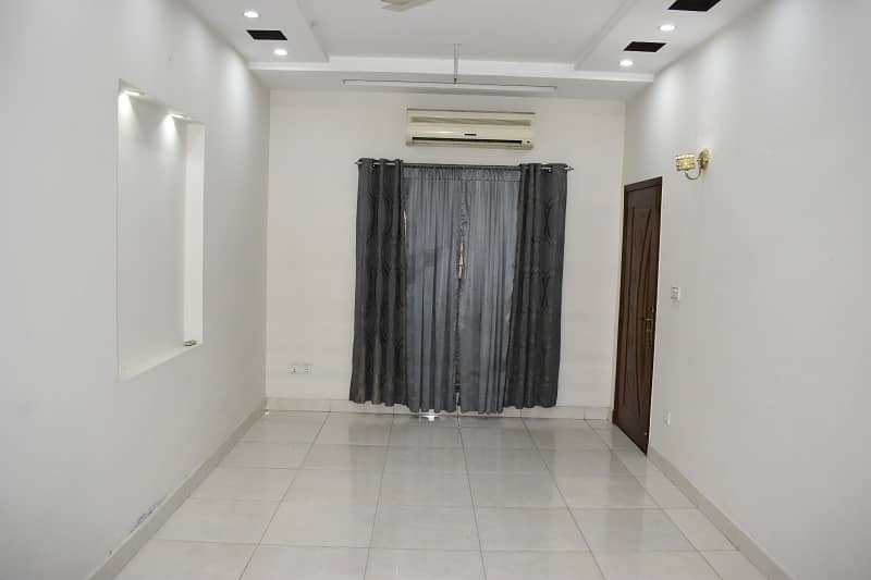 05 MARLA FURNISHED LOWER PORTION FOR RENT IN JOHAR TOWN LAHORE 6