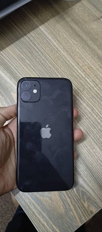 Iphone 11 for sale non pta sim bhi work krhi hai 64gb 5