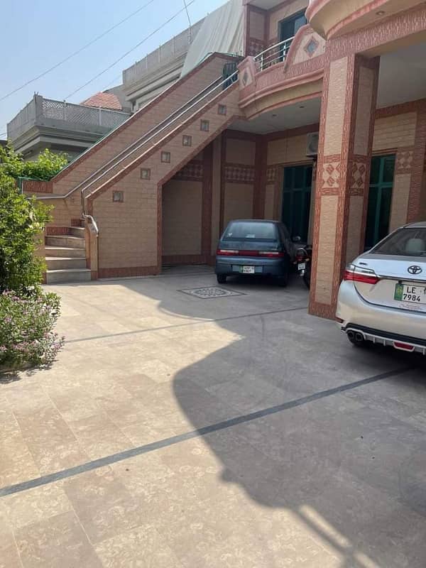 01 KANAL LOWER PORTION FOR RENT IN JOHAR TOWN LAHORE. . 6