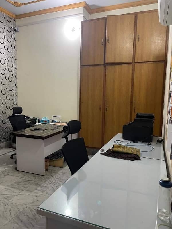 01 KANAL LOWER PORTION FOR RENT IN JOHAR TOWN LAHORE. . 12