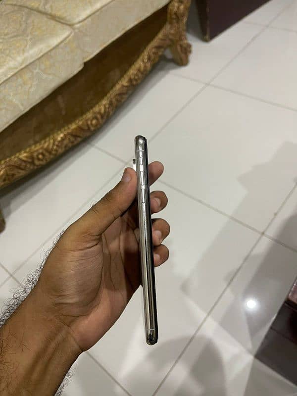 Iphone xs max pta approved 5