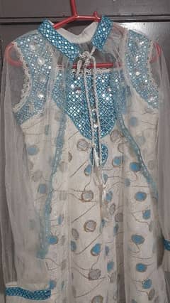 white and sky blue maxi 11 se 12 sal ki bachi 0