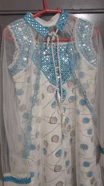 white and sky blue maxi 11 se 12 sal ki bachi 0