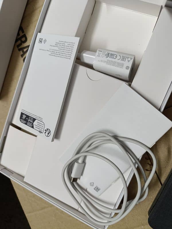 Redmi Pad SE 11", 8/256, brand new, only 1 month used. WA. 03015533107 10