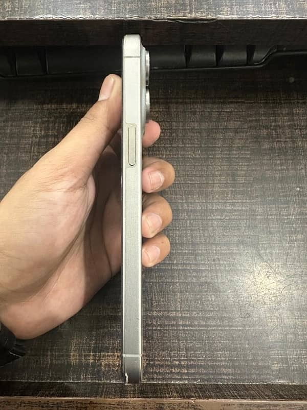 iPhone 15 Pro Max (dual physical) non pta 1