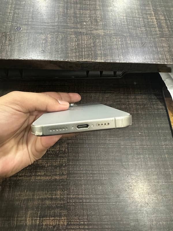 iPhone 15 Pro Max (dual physical) non pta 3