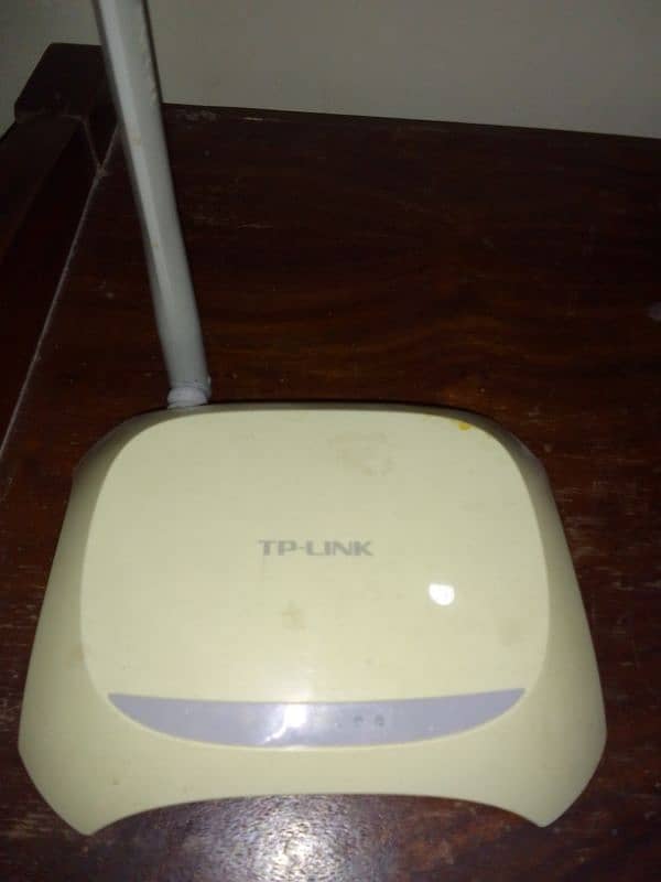 TP-LINK single antenna router 0