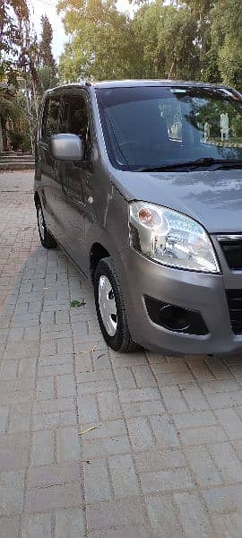 Suzuki Wagon R 2015 4