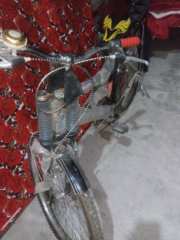 Bicycle for sale used only 2 to 3 months 0