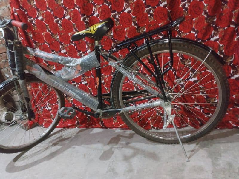 Bicycle for sale used only 2 to 3 months 1