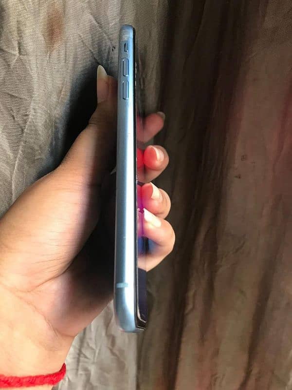 Iphone XR || non pta factory unlock || 64gb 4