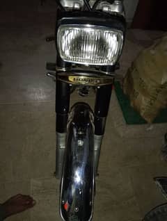 Cg 125 92 ka model h Sara Saman Honda atlas ka lga hua h