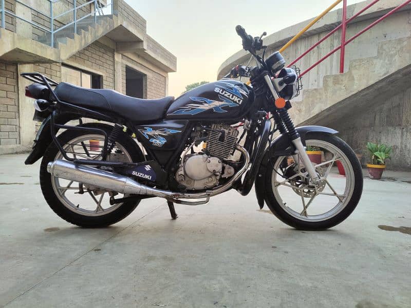 Suzuki GS 150 SE 5