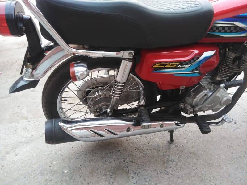 Honda CG125 2024 3