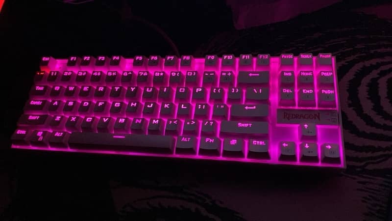 Redragon K552 Kumara White RGB 0