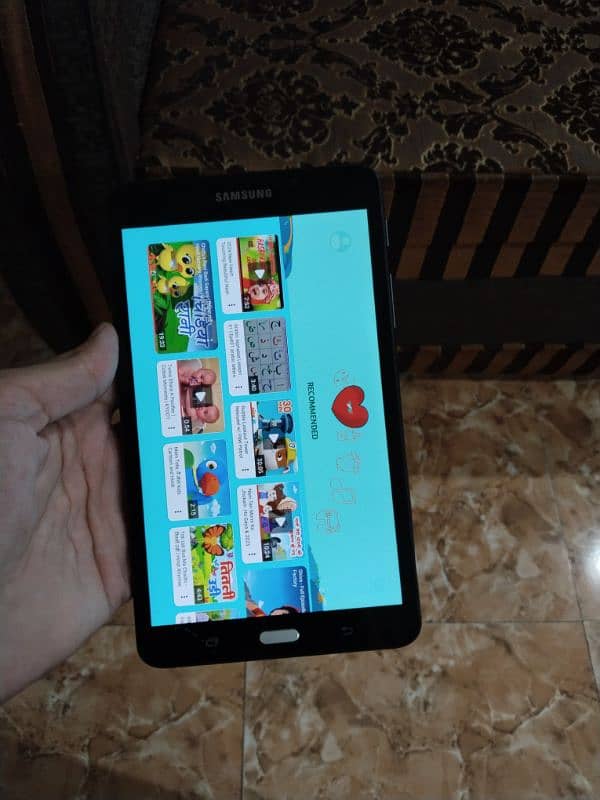 Samsung Galaxy TAB A SM T280 with box 1