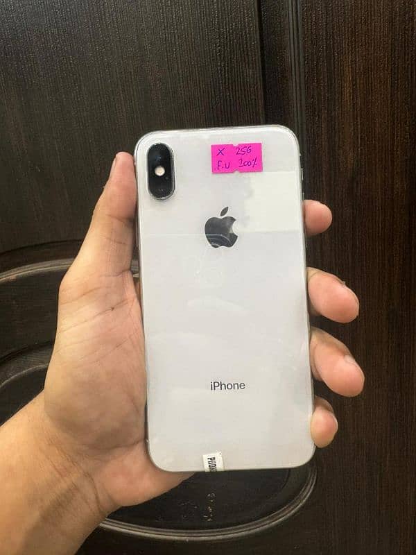 Iphone x 256gb what's app 03102228250 0