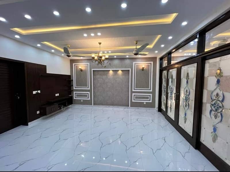 10 Marla Luxury Non Furnished Upper Portion For Rent In Bahria Town Lahore 2