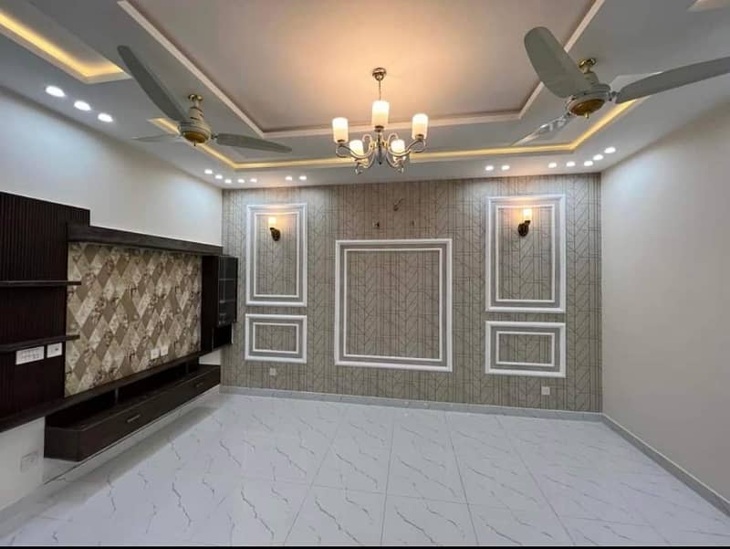 10 Marla Luxury Non Furnished Upper Portion For Rent In Bahria Town Lahore 3