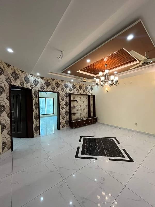 10 Marla Luxury Non Furnished House For Rent In Bahria Town Lahore 2