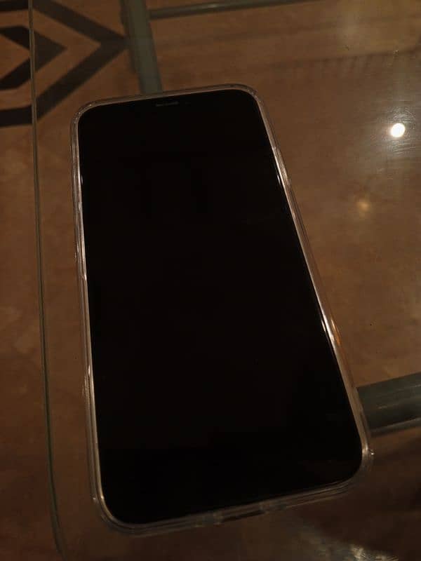 iphone x 256gb with charger and cover 3