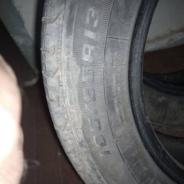 tyre 13 size sentro k 2 adad 8/10 condition 2