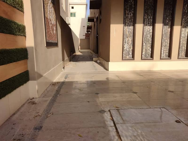 10 Marla Luxury Non Furnished House For Rent in Bahria Town Lahore 14