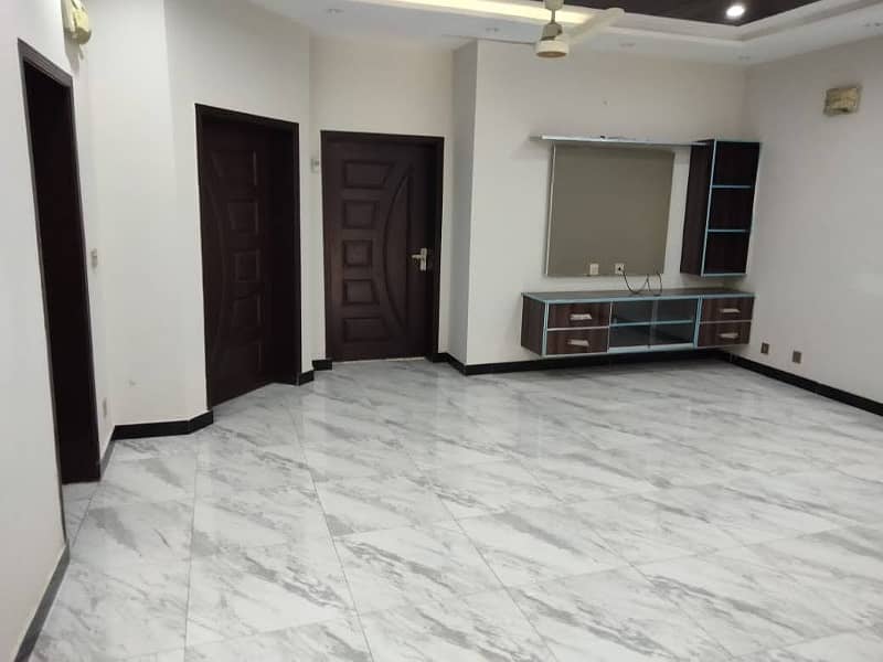 10 Marla Luxury Non Furnished House For Rent in Bahria Town Lahore 19