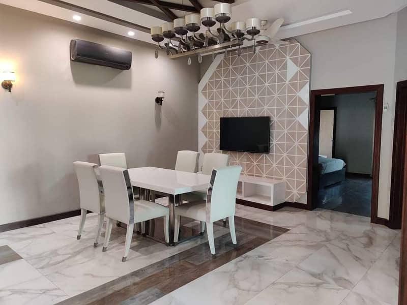 10 Marla Luxury Non Furnished House For Sale in Bahria Town Lahore 5