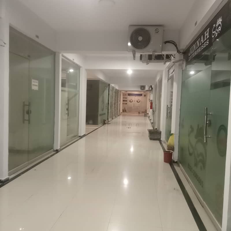 Installment shop available on diamond ground floor gulberg greens Islamabad 4