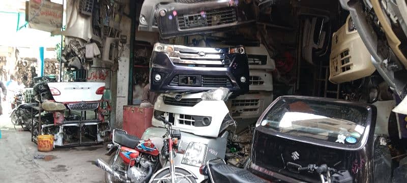 Nissan days k all parts available hai WhatsApp par message kar 14