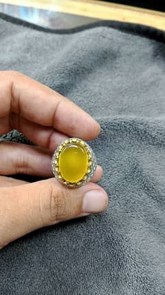 Zard aqeeq ring