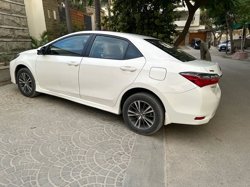 Toyota Corolla Altis 2019 4