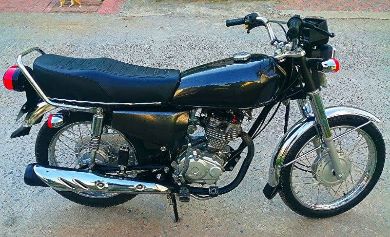 Urgent Sale Honda CG125 With Dubble Saman 7