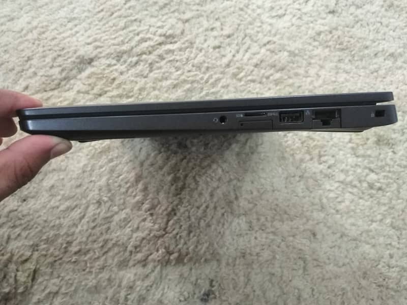 Dell Latitude 5300 1