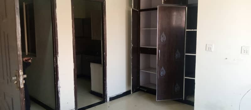 500 sqft 2nd floor flat for rent in johar town phase 2 2