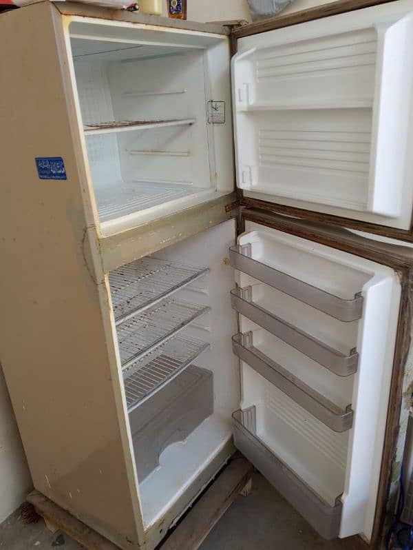 dawlance fridge medium size 1