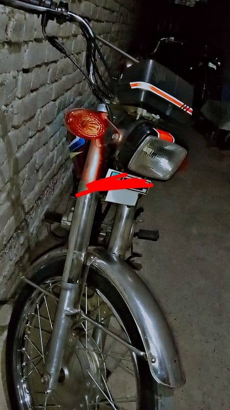 Honda 125 urgent sale 03124045994 1