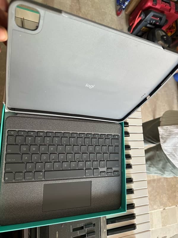 imported iPad Pro keyboard 6th generation 3