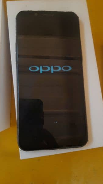 Oppo A83 (ram 3gb  rom 32 gb) 2