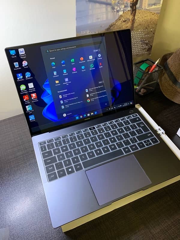 Huawei Matebook X Pro / Brand New / Whole Metal Body 13