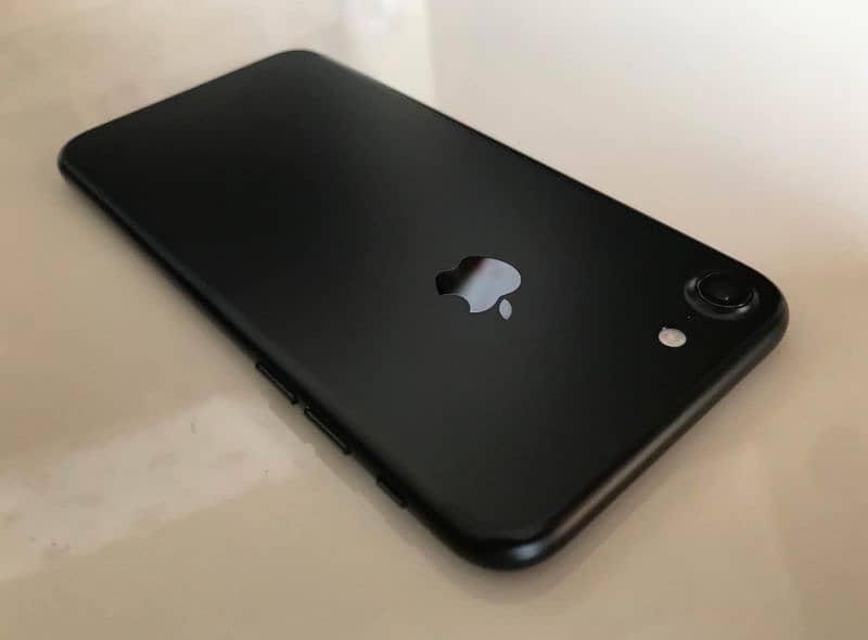 iPhone 7 128gb pta official Approved 9