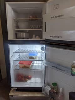 ((URGENT Sale)) Glass door Haier fridge (03005841778)