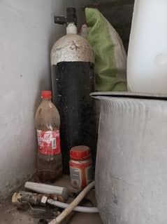 oxygen cylinder