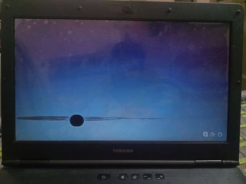 Toshiba Laptop for Sale – Intel Core i7, 4GB RAM, 500GB HDD 1