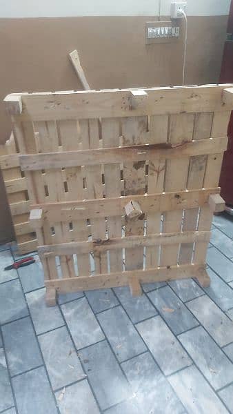 wooden pallets 1